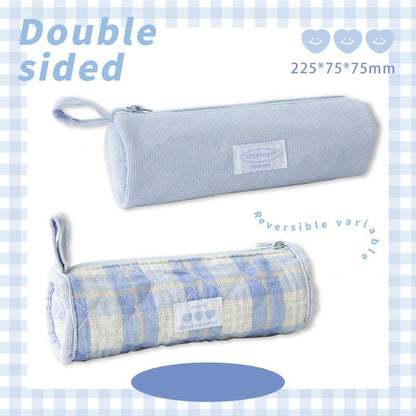 Double-sided milky cream fabric pencil case, blue corduroy side and blue plaid reversible side, zippered, with small handle, 225x75x75mm.